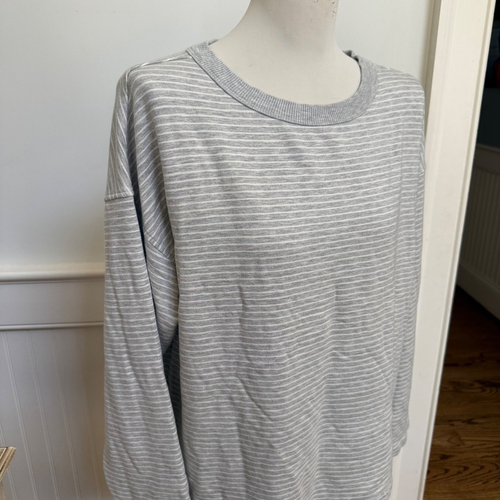 Vineyard Vines Womens Large Grey White Striped Fleece Pullover Sweatshirt L - Picture 2 of 7